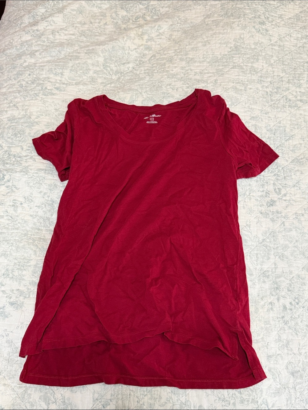 Eddie Bauer Women's Red Short Sleeve Scoop Neck Tee